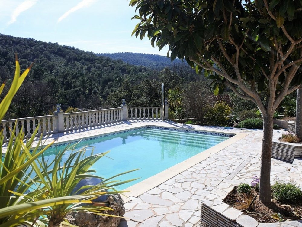 Villa avec piscine dans quartier résidentiel 6 pièces de Bormes Les Mimosas - Var Bormes Les Mimosas  