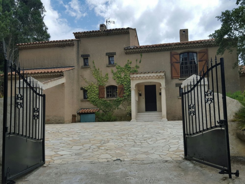Villa vendue en 2019 sur deux niveaux vue mer, 6 pièces au Rayol Canadel Sur Mer - Le Lavandou - Var Rayol Canadel Sur Mer  